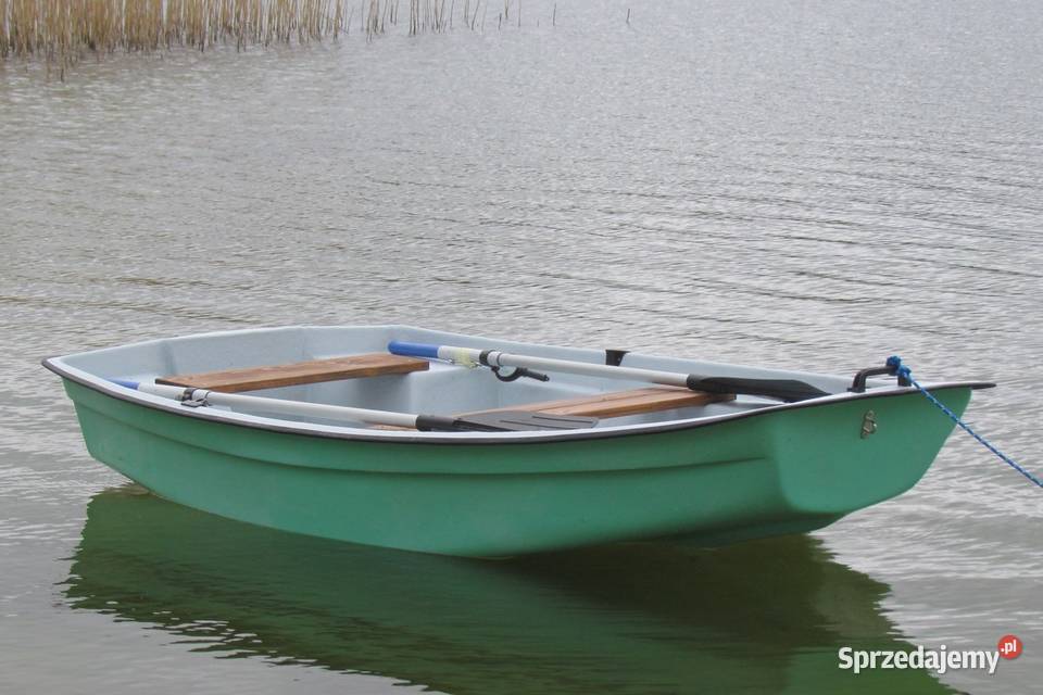 Łódka łódź wędkarska płaskodenna wiosłowa