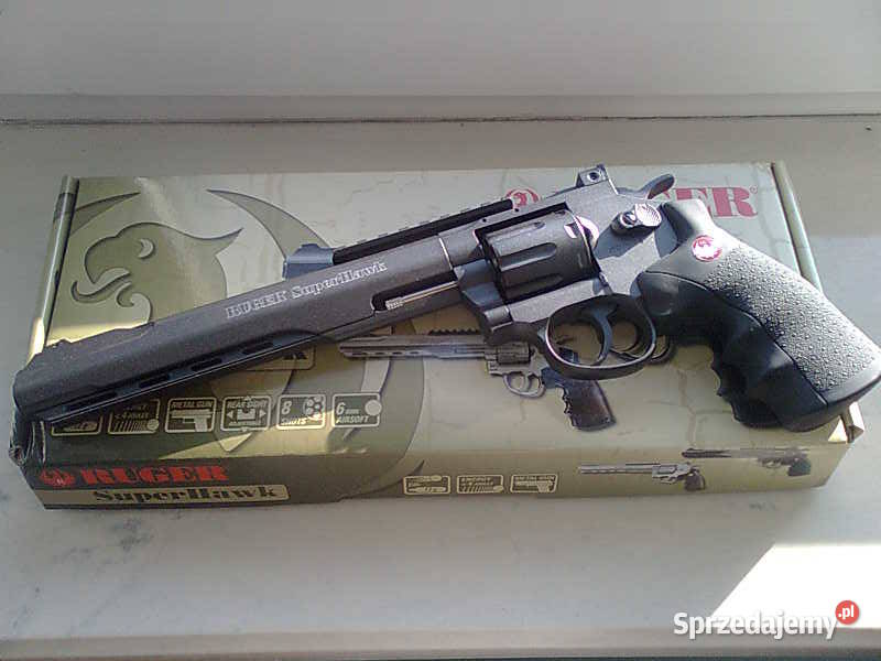 Rewolwer wiatrówka Sporty strzeleckie i myślistwo śląskie Katowice