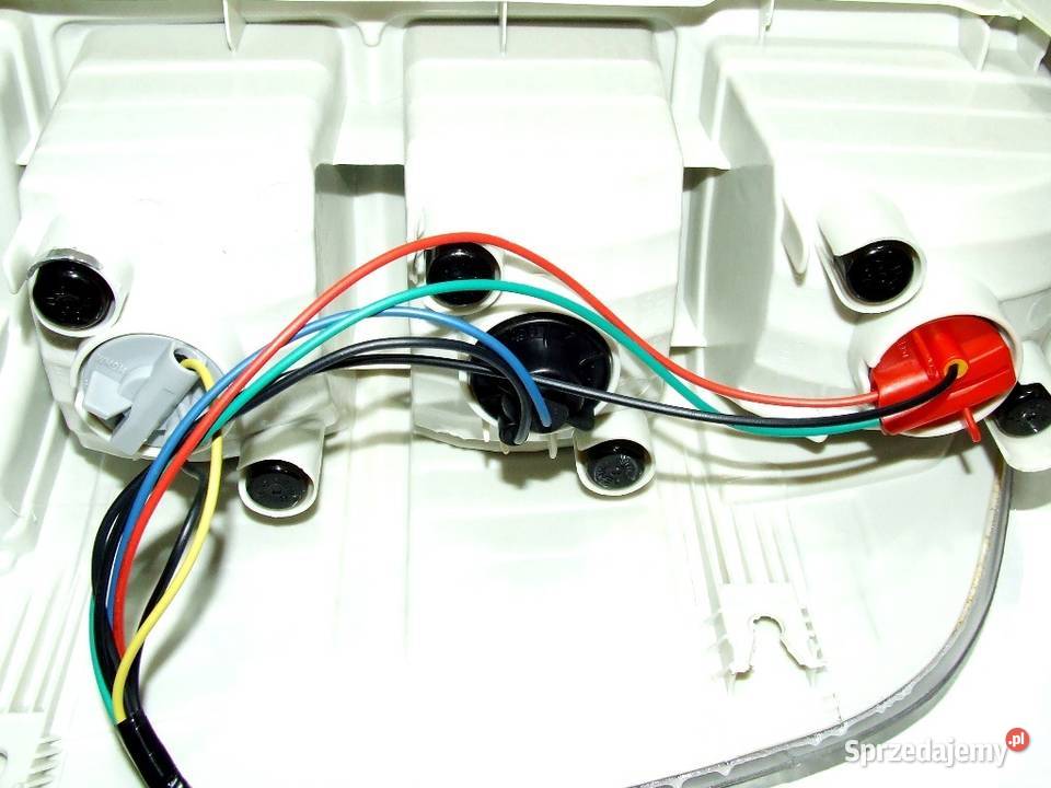 LAMPA TYŁ LEWA FORD RANGER 2009 2012 KOMPLETNA