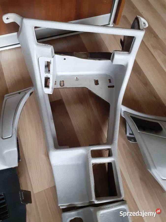Schowki tunel itp do Bmw e32
