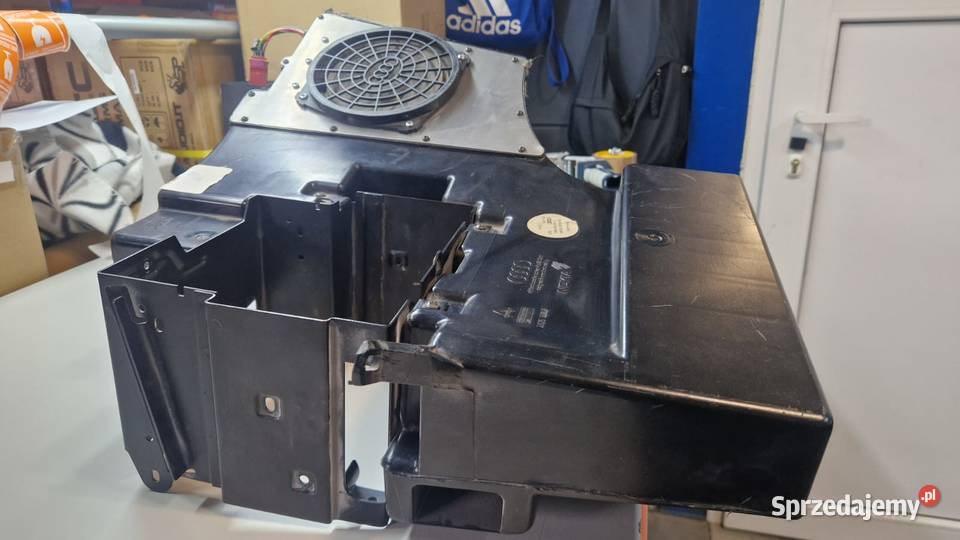 Oryginalny subwoofer skrzynia basowa Audi NOKIA Dziewkowice