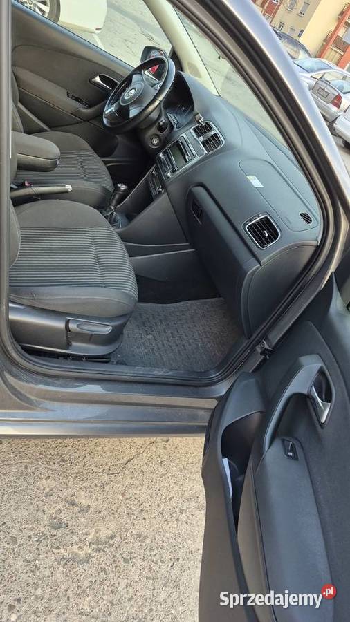 Sprzedam Volkswagena Polo 12 100 z 2010 r manualna sprzedam