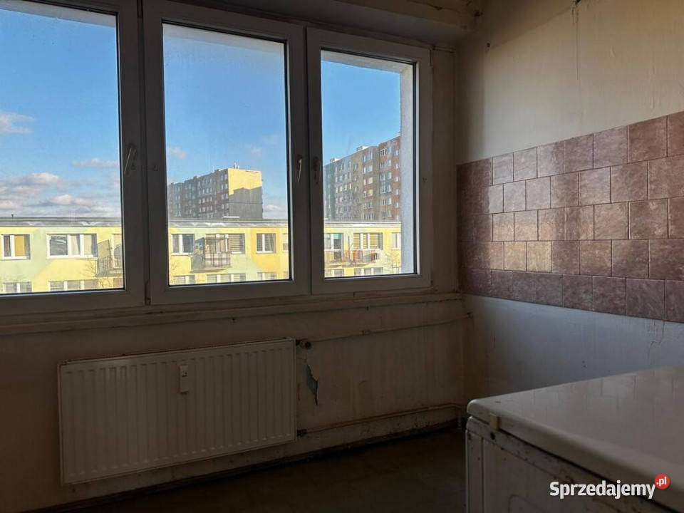 Na sprzedaż mieszkanie o pow 63m2 do remontu oddzielna kuchnia Piotrków Trybunalski sprzedam