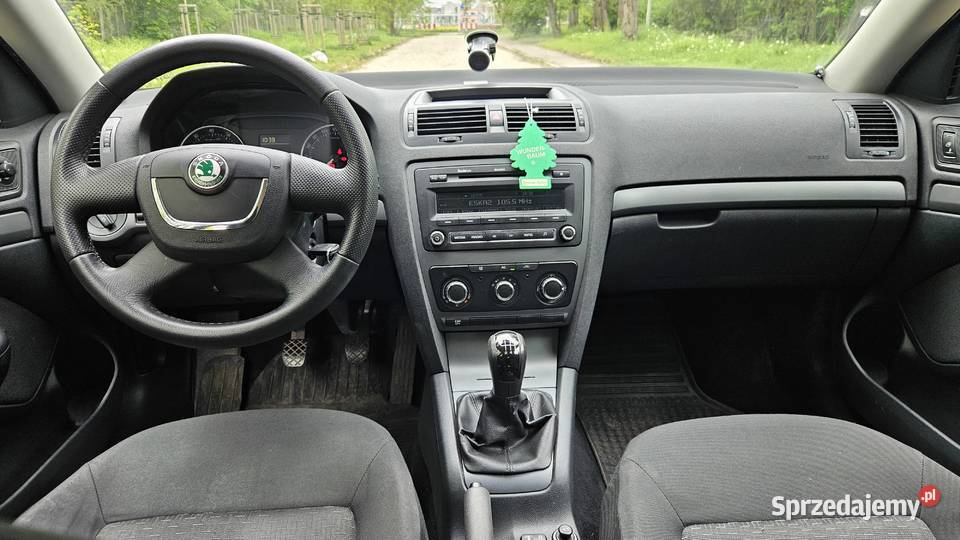 Skoda Octavia 2009r 14 benzyna 122 salonowy Wrocław