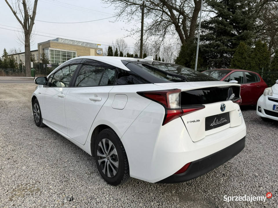Toyota Prius 18 HSD 136 LIFT Kamera Ast Pasa tempomat