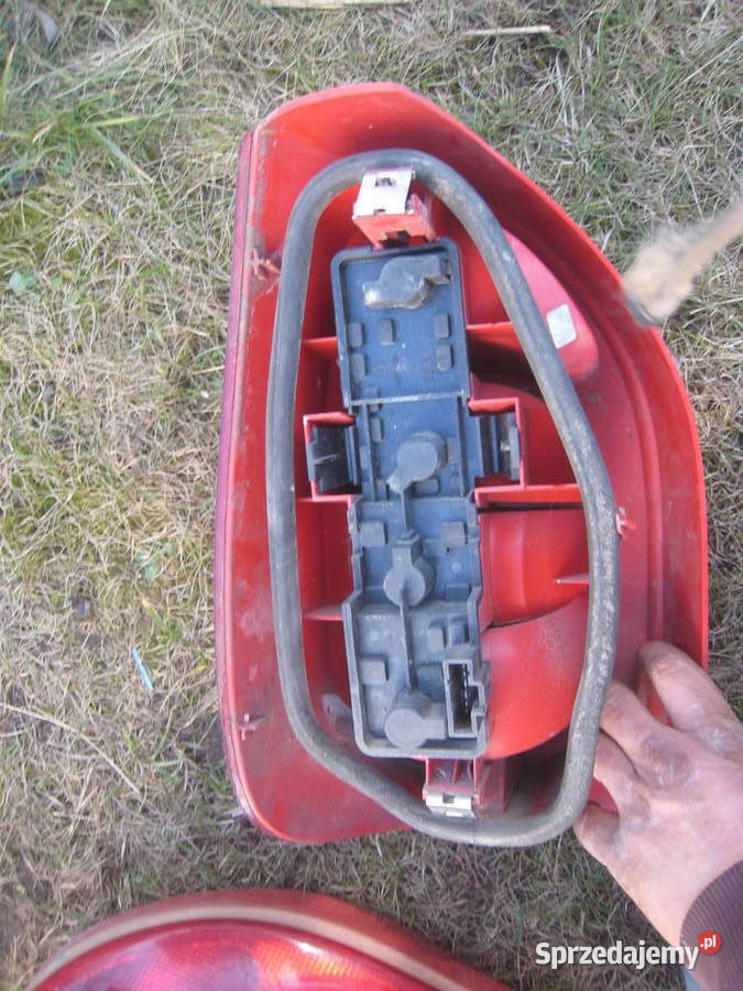 Lampa tylna prawa lewa Citroen Xsara Picasso 99