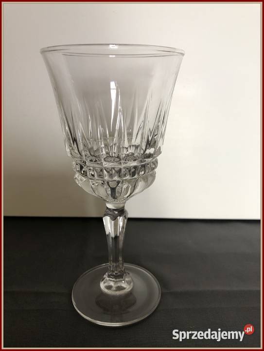 Sprzedam SZKLANE kieliszki PRL 4 sztuki Staroźreby