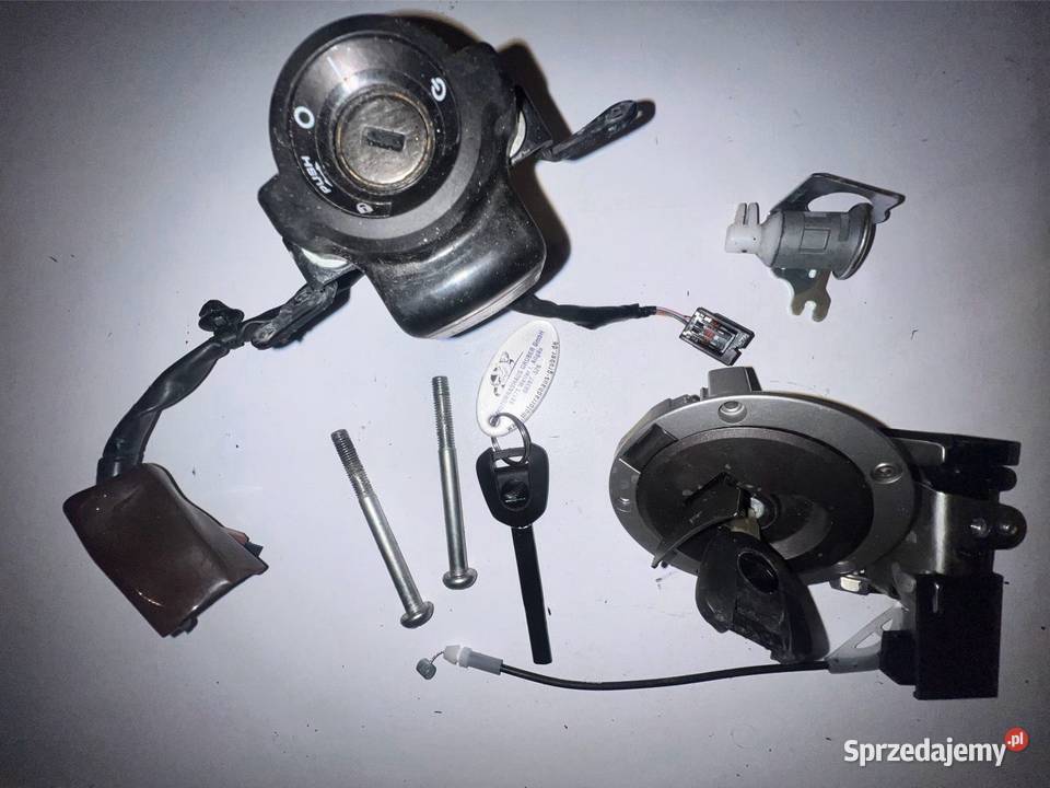 stacyjka wlew paliwa zamek 2xkluczyki Honda CB Ostrzeszów sprzedam