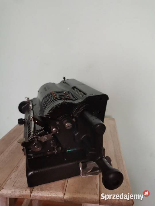 Stara maszyna do liczenia z lat 50 tych Kraków