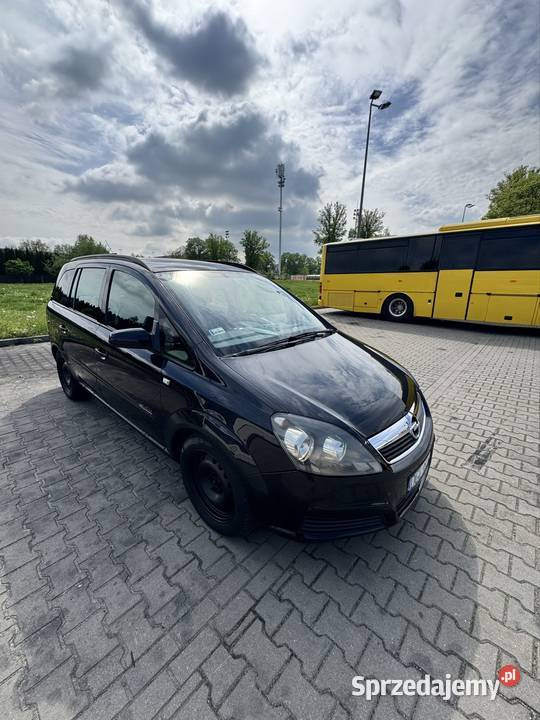 Opel Zafira B 2006 19 DCI 6 biegów Klima