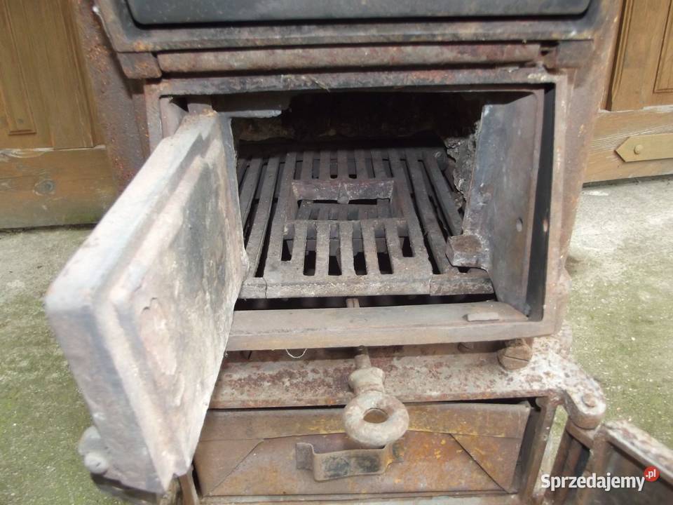 Piec typ koza używany stary żeliwny zabytkowy Pawonków
