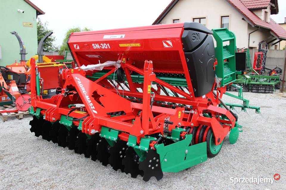 Zestaw siewny Agregat uprawowo siewnik zbożowy Rogóźno