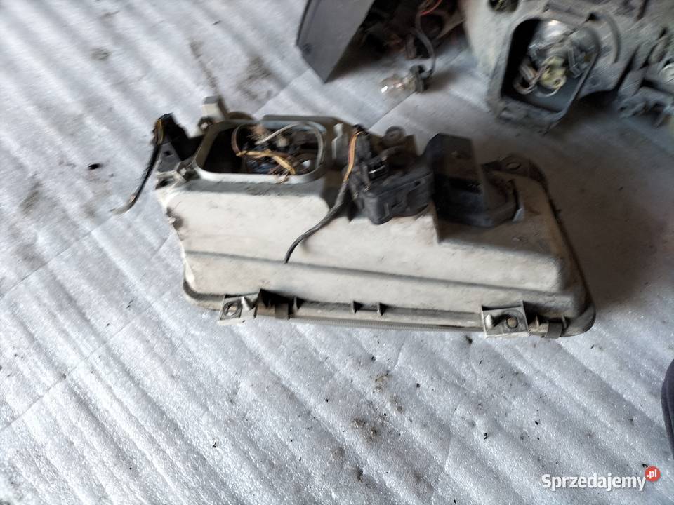 PASSAT B4 B 4 LAMPA PRZÓD LEWA Kamień-Kolonia