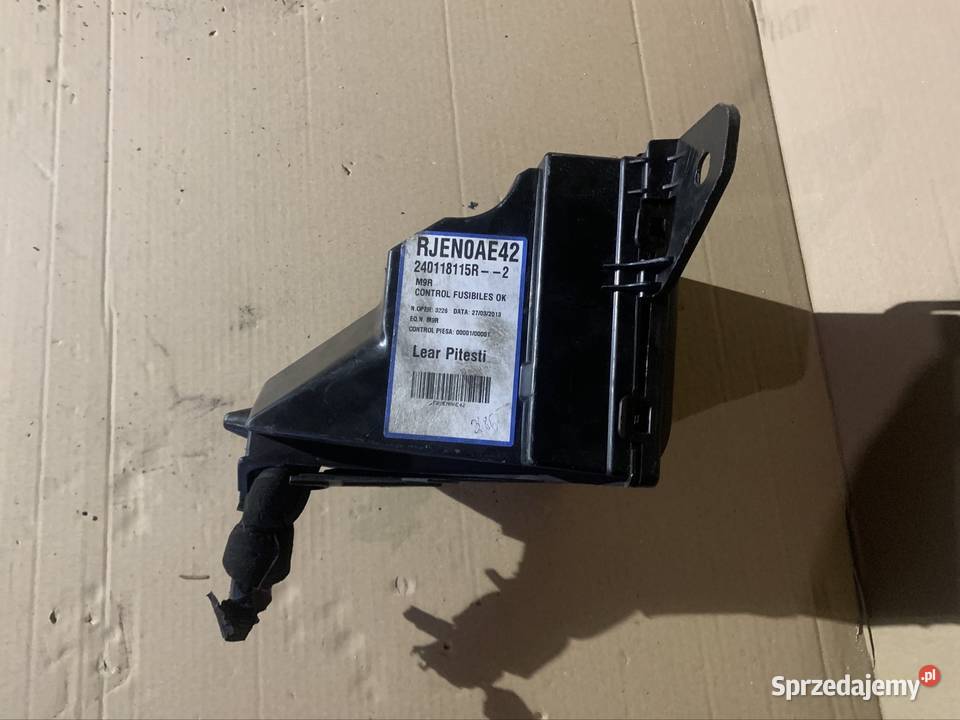 240118115R skrzynka bezpieczników Renault Laguna Szczecin sprzedam