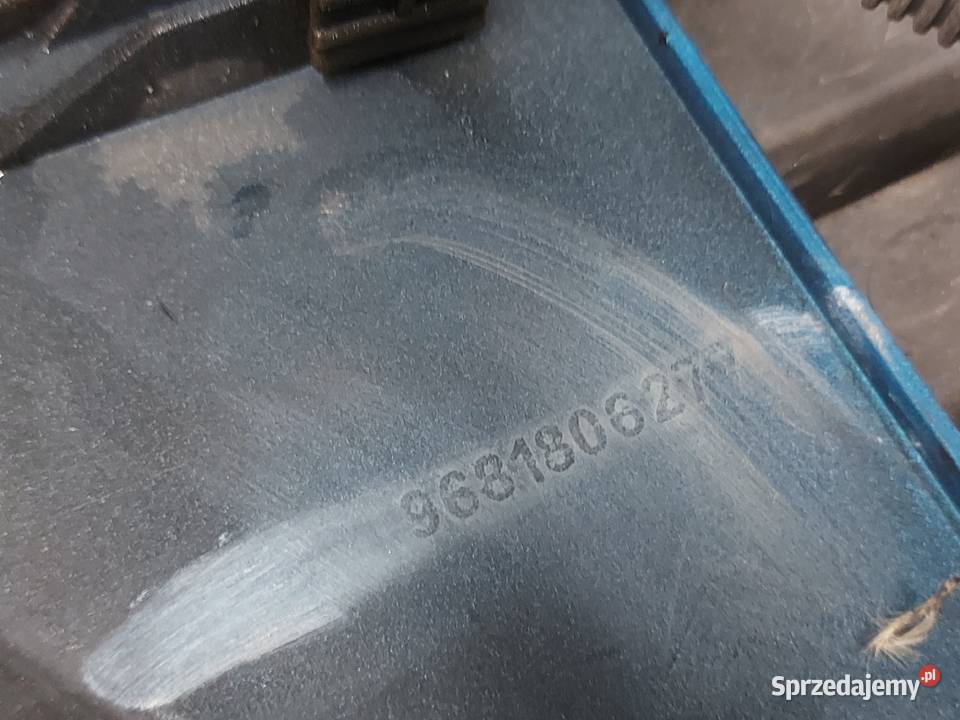 CITROEN C3 PICASSO 12r zderzak przód 9681800777 Kielce sprzedam