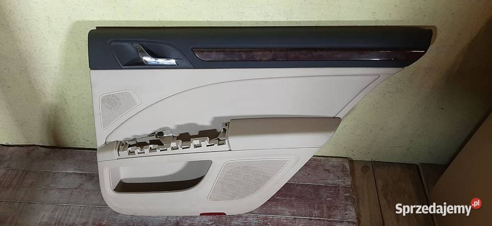 Boczek tapicerka drzwi skoda superb II prawy tył osobowe świętokrzyskie Włoszczowa sprzedam