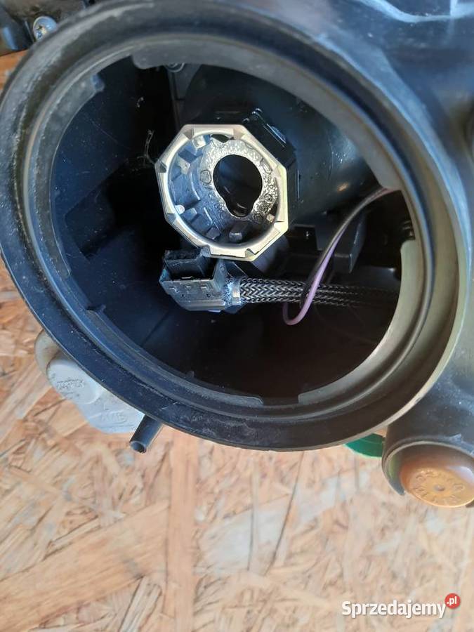 Jeep Cherokee kl lampa przednia reflektor xenon Strzyżewice