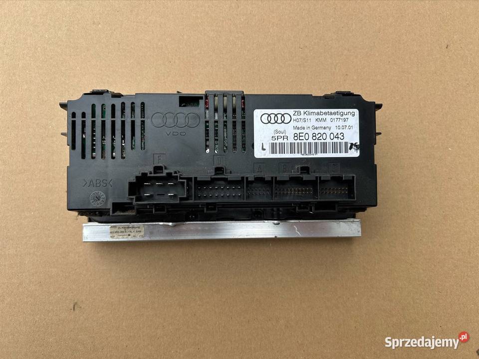 Panel klimatyzacji Audi a4 b6 8E0820043 osobowe Bydgoszcz