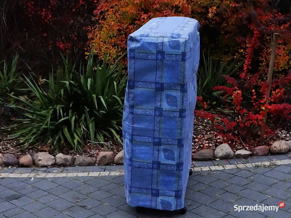 Łóżko polowe składane na kółkach do użytku