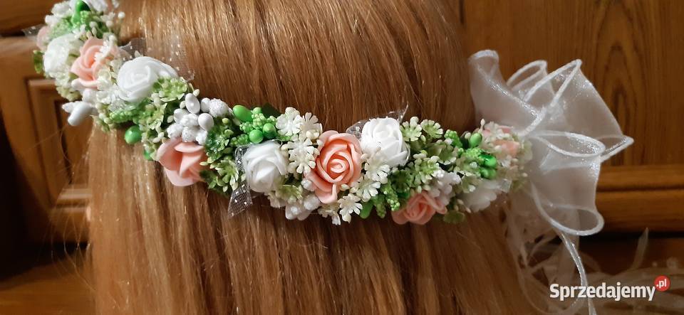 Wianek komunijny żywy z gipsówka brzoskwiniowy Borów