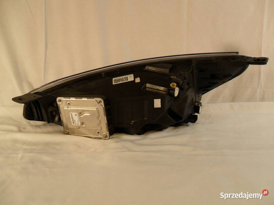 REFLEKTOR PRZÓD STRONA PRAWA FORD FOCUS wielkopolskie