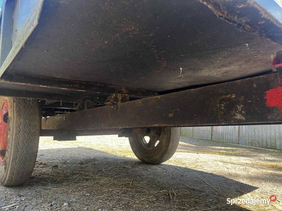 Przyczepa jednoosiowa mocna nieuszkodzony Biecz