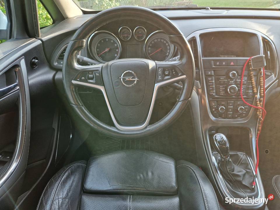 Sprzedam opel Astra J 14 Turbo skórzana tapicerka Astra mazowieckie Tłuszcz