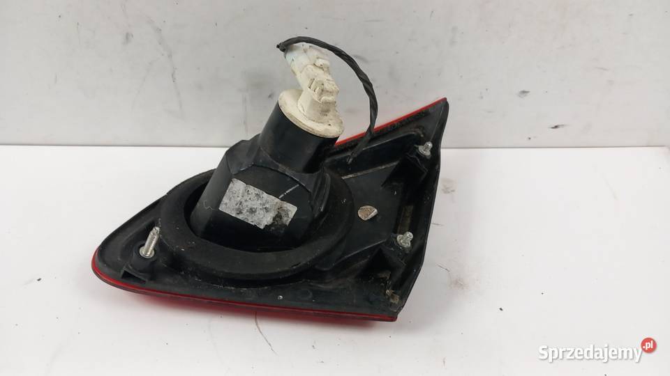 NISSAN QASHQAI J10 LIFT LAMPA TYŁ LEWA W KLAPĘ osobowe Zbierkowo