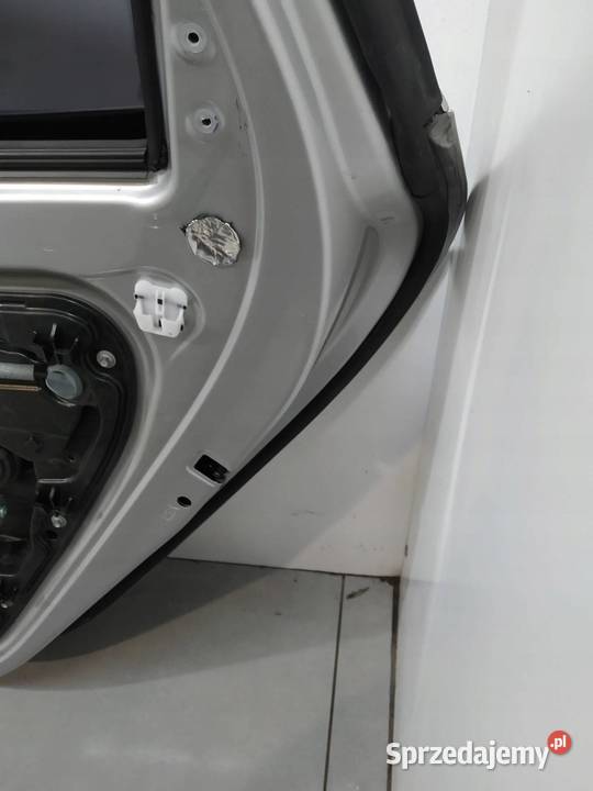 DRZWI PRAWE TYŁ 71116 Volvo V40 II 20122019 świętokrzyskie