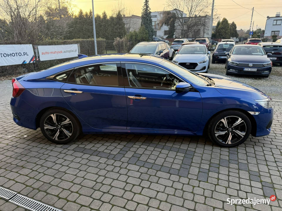 Honda Civic 15 VTEC 182 Klima Kraj Navi Automat światła przeciwmgielne Orzech sprzedam