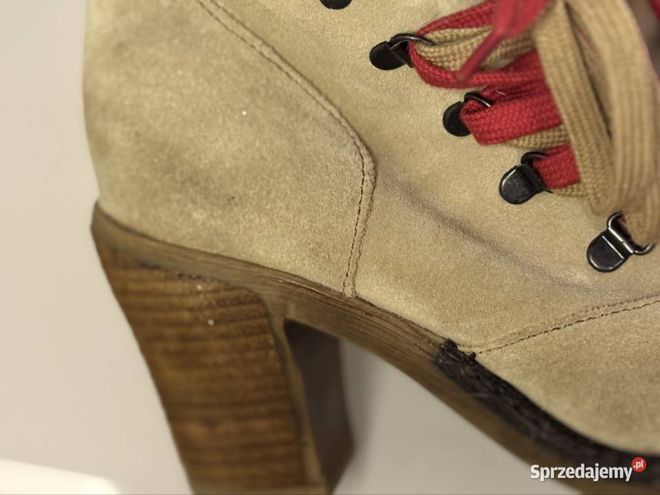 Stylowe zamszowe botki na obcasie mazowieckie