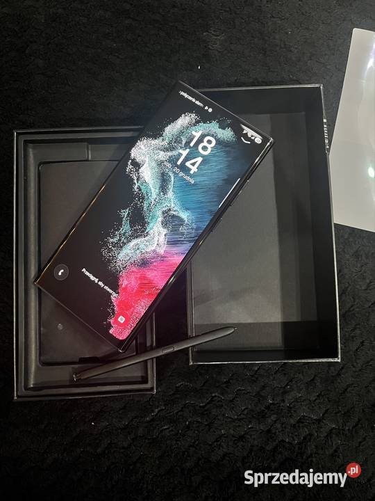 Samsung Galaxy S22 Ultra 256 GB śmieje się z Samsung