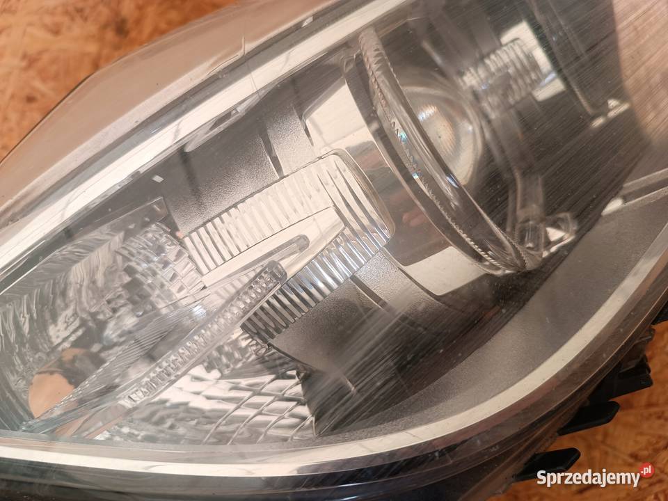 LAMPA PRAWY PRZÓD EU REFLEKTOR BMW 3 F30 F31 LED Nowy Tomyśl sprzedam