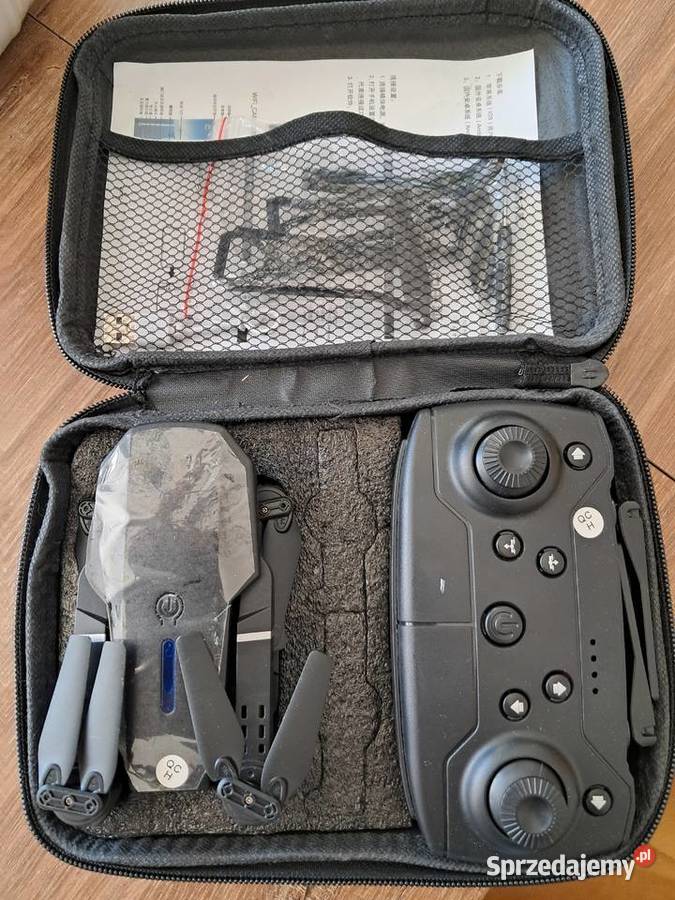 dron E88 kilka razy polatałem ale to chyba nie sprzedam