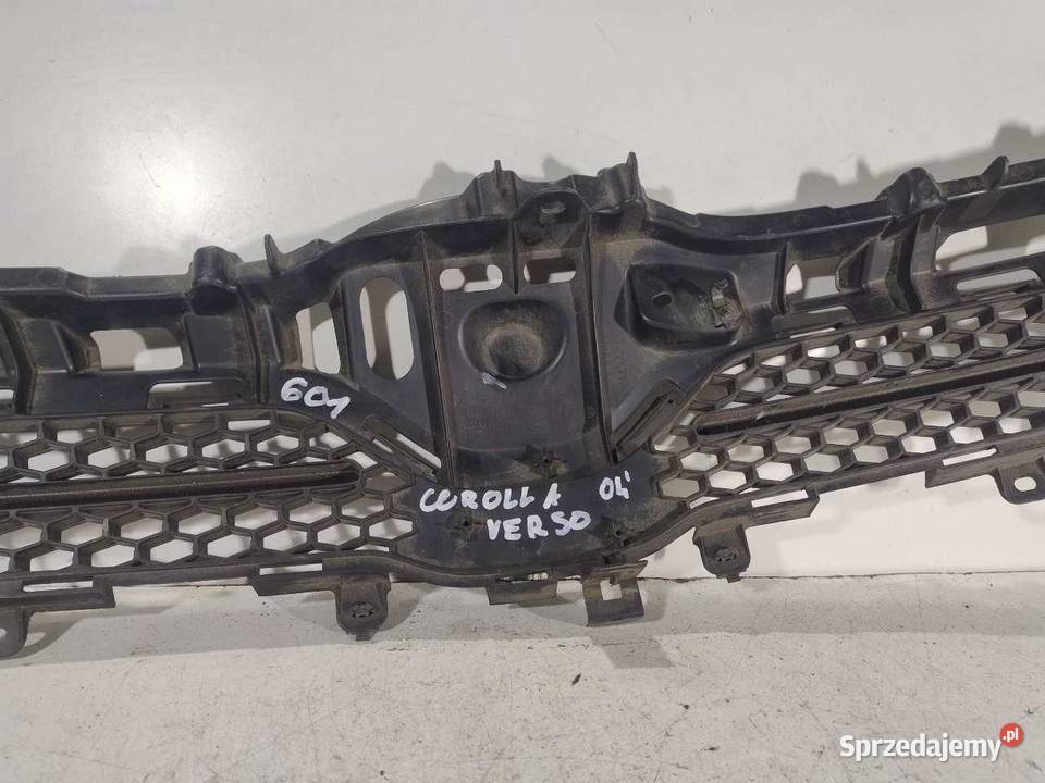 GRILL ATRAPA COROLLA VERSO 531110F030