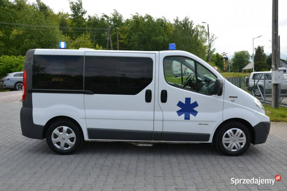 Renault Trafic 25 DCI 146 AMBULANS karetka NOSZE Renault