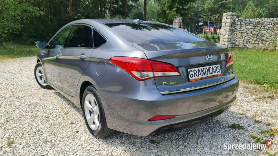 Hyundai i40 16 GDI 135 Sedan NAVI Climatronic centralny zamek świętokrzyskie
