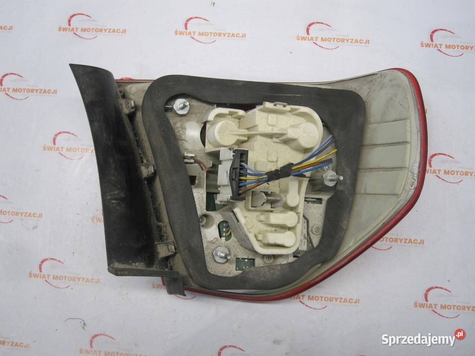 BMW E90 LIFT 10r lampa prawa tył 7289426 Kielce