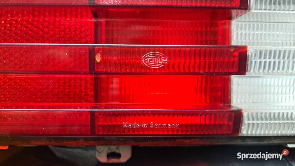 Mercedes w123 lampa tył lewa ladny stan oryginal Lampy tylne Oleśnica