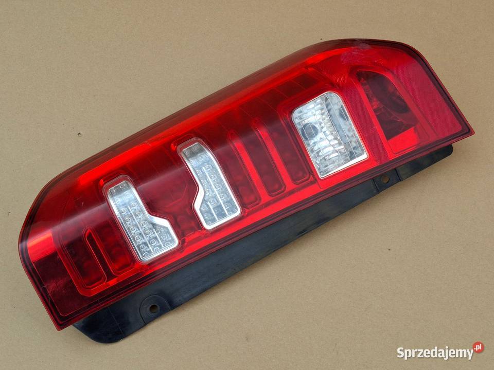 MERCEDES TOURISMO CITARO TRAVEGO LAMPA LEWY TYŁ Bieleń sprzedam