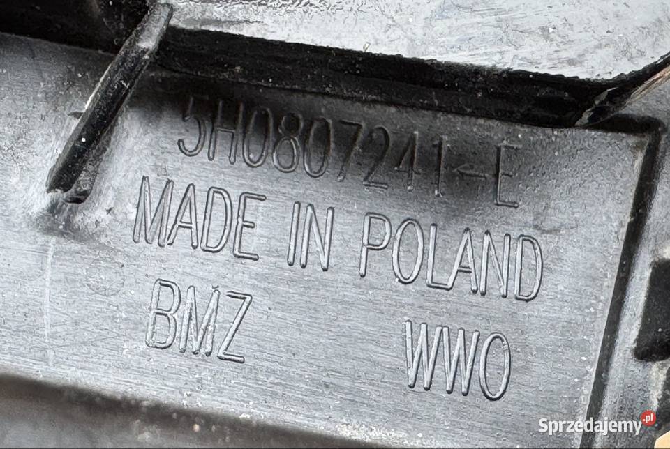 Środkowa kratka zderzaka przód vw golf 8 VIII Międzychód