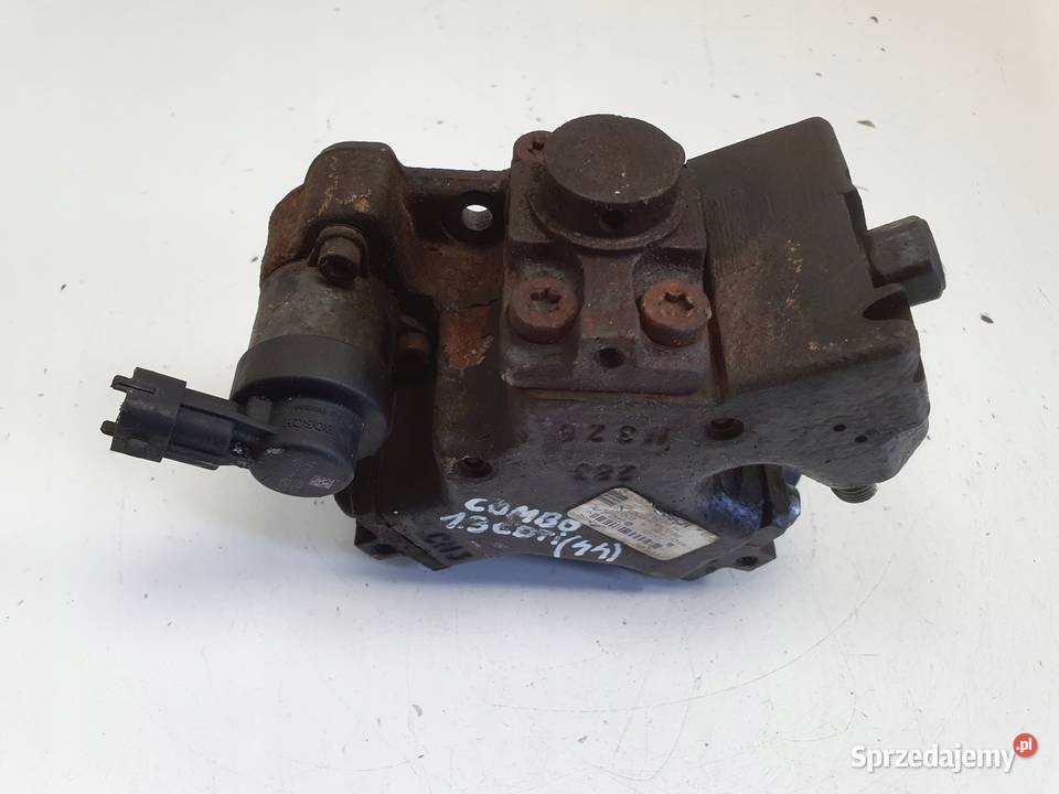 POMPA WTRYSKOWA Opel Combo C 13 CDTI 0445010204