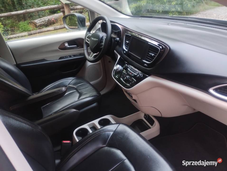 Chrysler Pacifica 2022 38 Warszawa