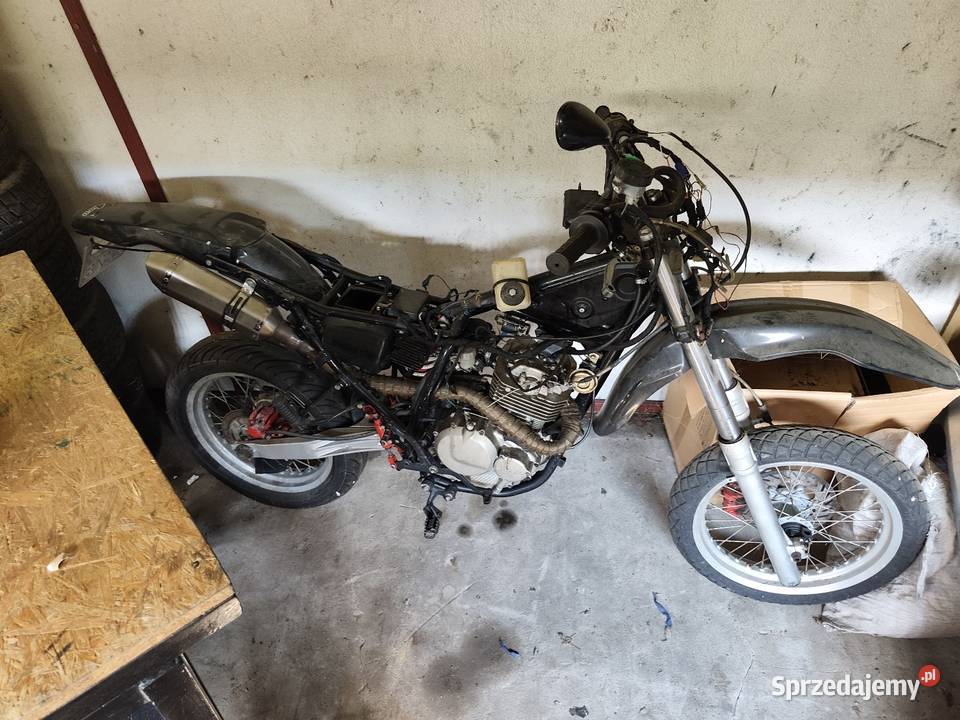 Suzuki dr 350 łańcuch Suzuki Miastkówek sprzedam