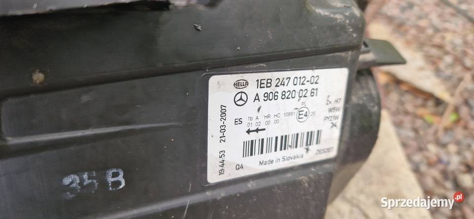 Mercedes Sprinter 906 reflektor lewy prawy środek