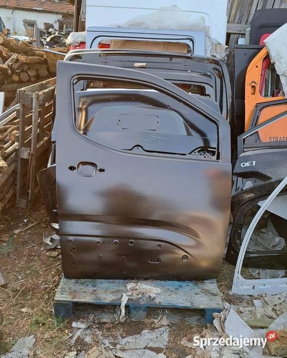 Drzwi prawe przednie 9843488980 Opel Combo E