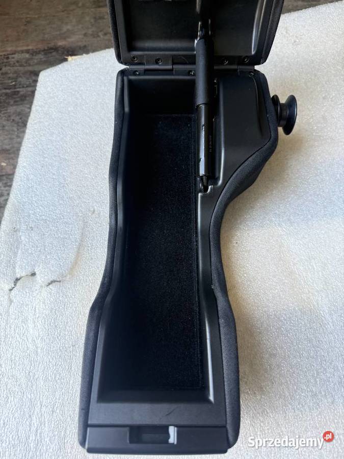 Podłokietnik Audi A6 C4S6 C4 wielkopolskie Konin sprzedam