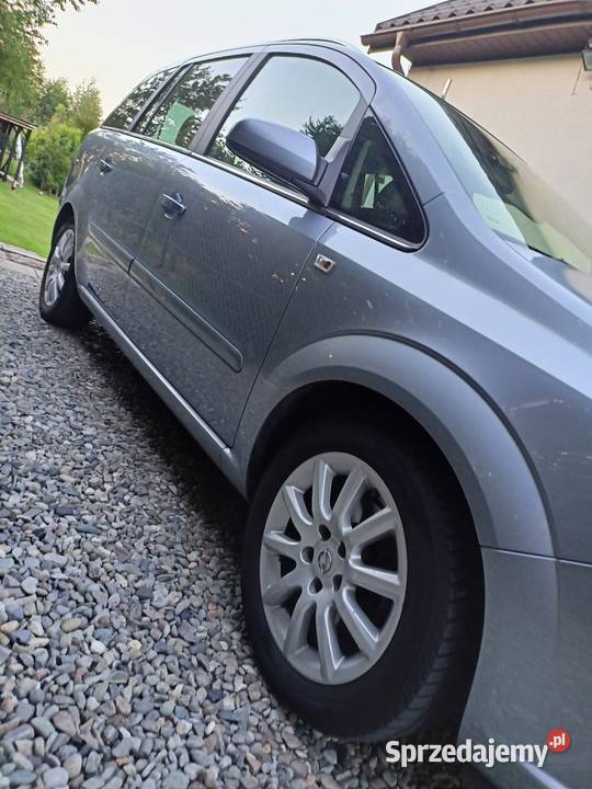 Opel Zafira 18 z gazem 2007 Janki