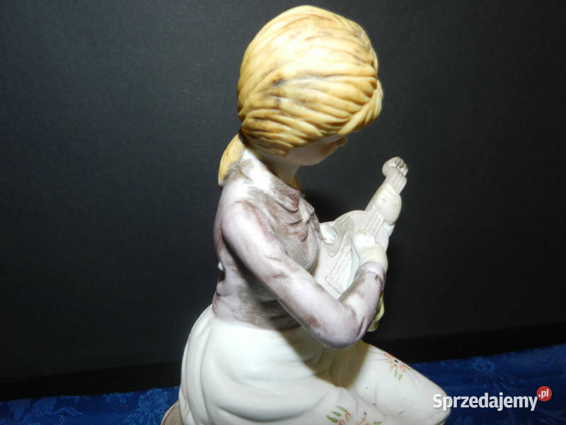 Figurka porcelanowa dziewczynki Skwierzyna
