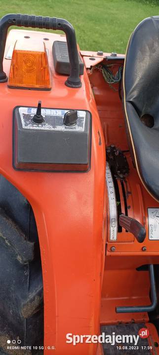 Sprzedam Traktor Kubota L 2002M moc 20 Łubno sprzedam